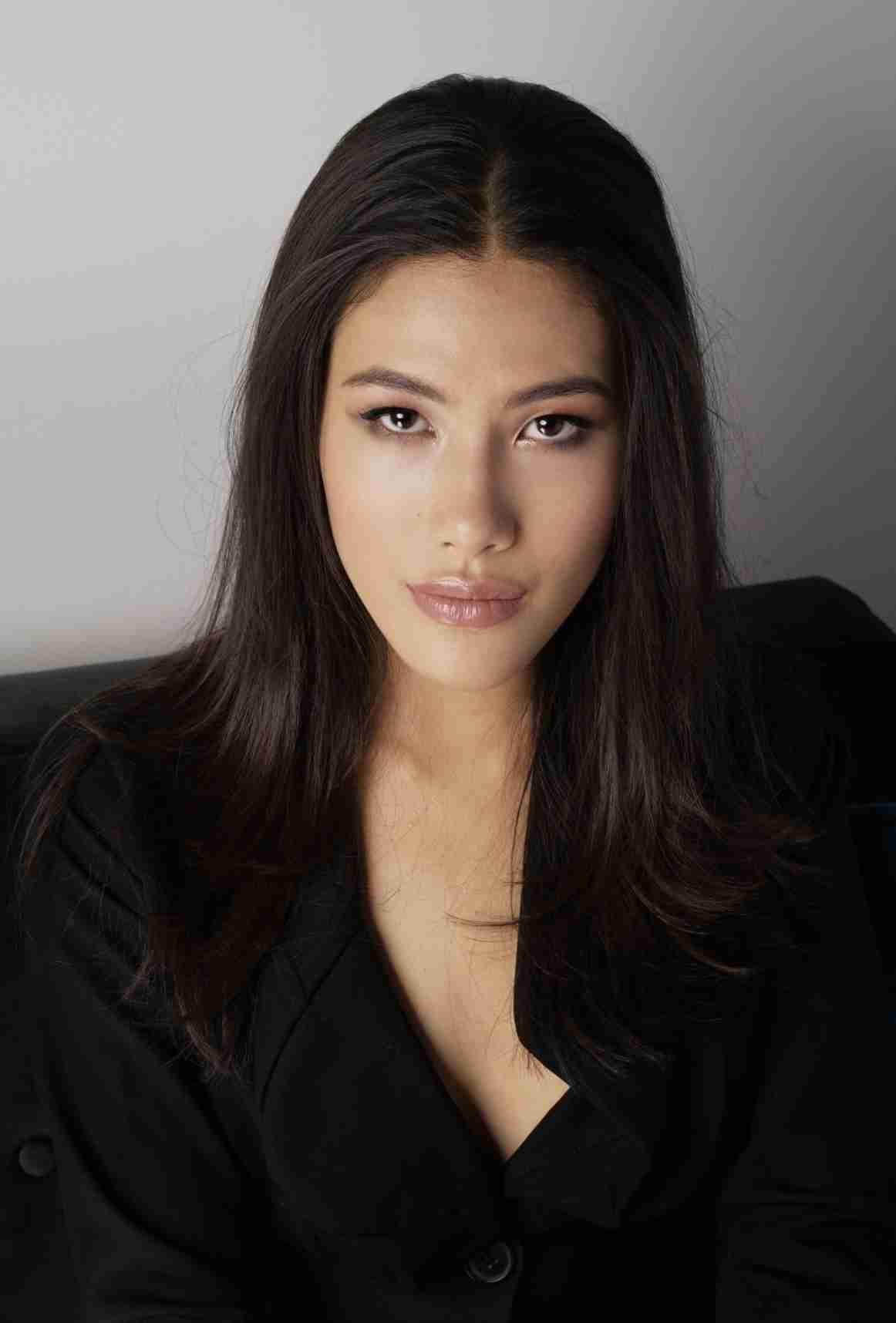 Rising Star Catherine Lily Thomas David's Guide