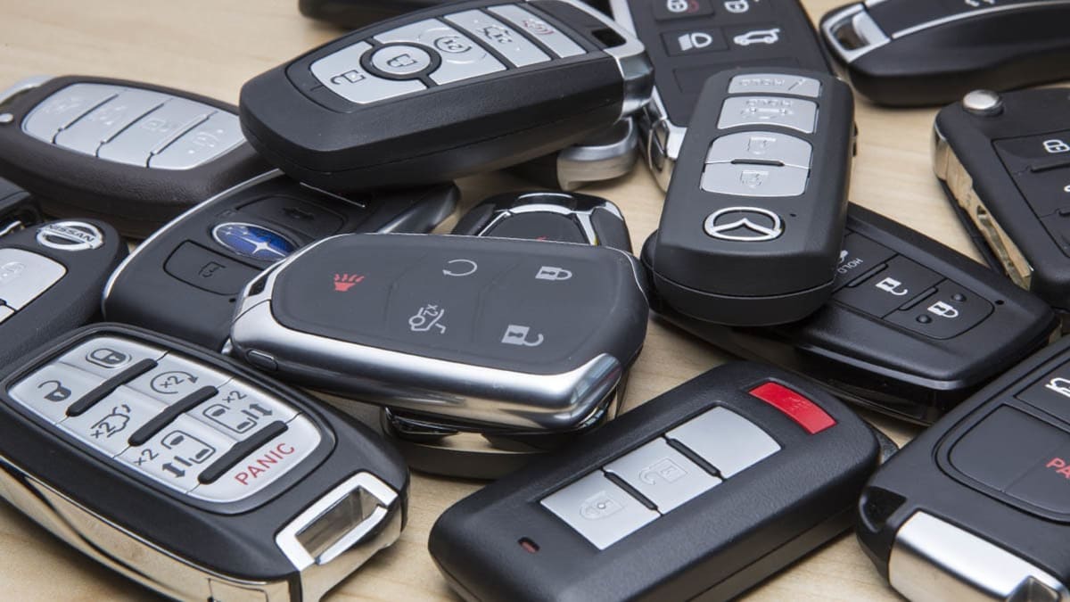 how to program a car key fob at home