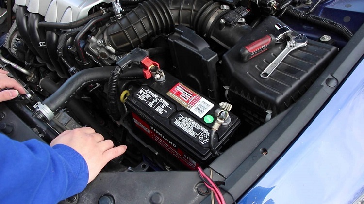 signs your car battery needs replacing