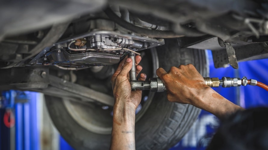 signs your car needs a transmission fluid change