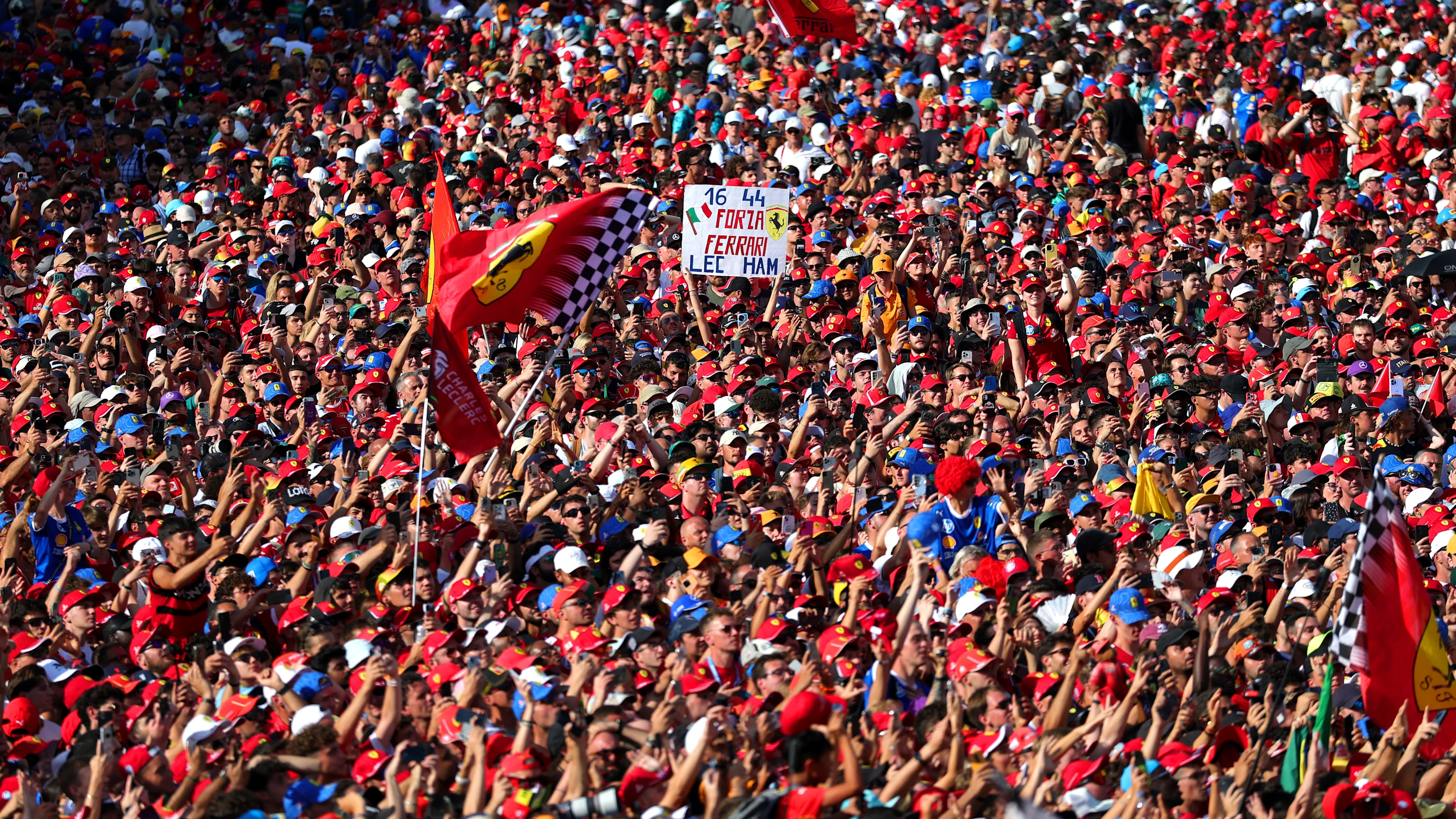 Official Formula1.com trackside image from the 2025 Italian Grand Prix at Monza.