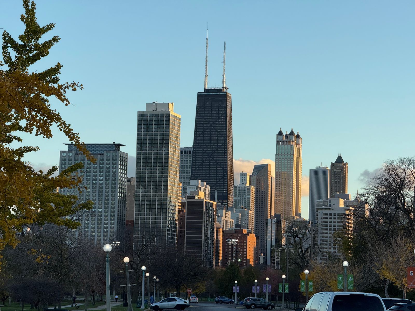 Downtown Chicago skyline and Chicago River hotels at dusk